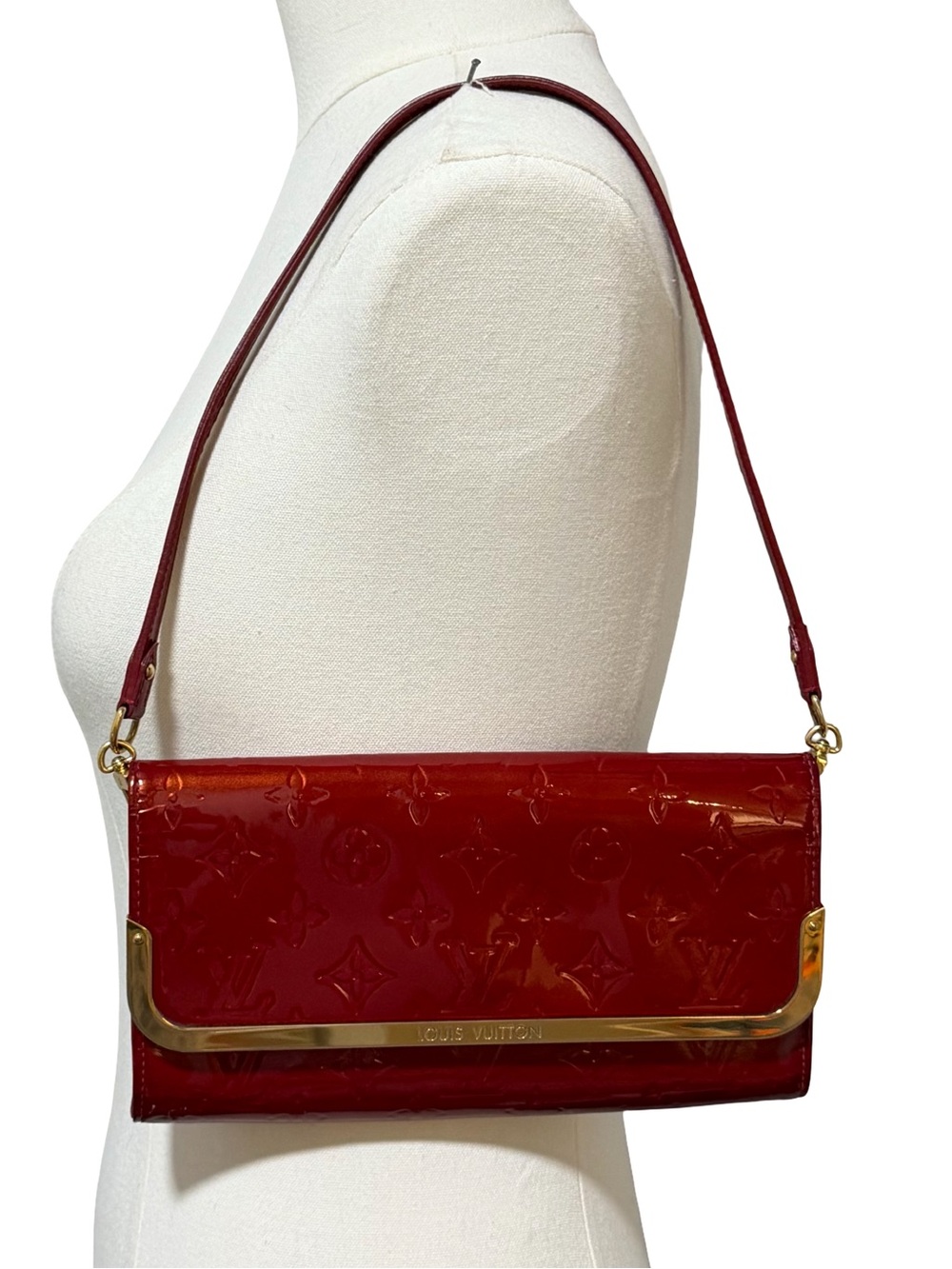 Louis Vuitton Pomme D’Amour Monogram Vernis Rossmore MM Clutch Bag - Picture 3 of 16